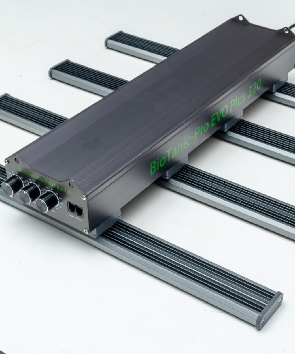 BioTanic-Pro EVO Plus 320 Speziell für die Medizinische Herstellung Entwickelt, 3 Kanal für jede Phase der Pflanze das Perfekte Spektrum,  komplett Ausgerüstet mit echten Samsung 301H EVO 3.1μmol/J Maße 60cm x 60cm
